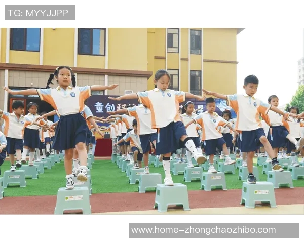 幼儿园足球比赛精彩纷呈小小球员展现团队合作与运动精神